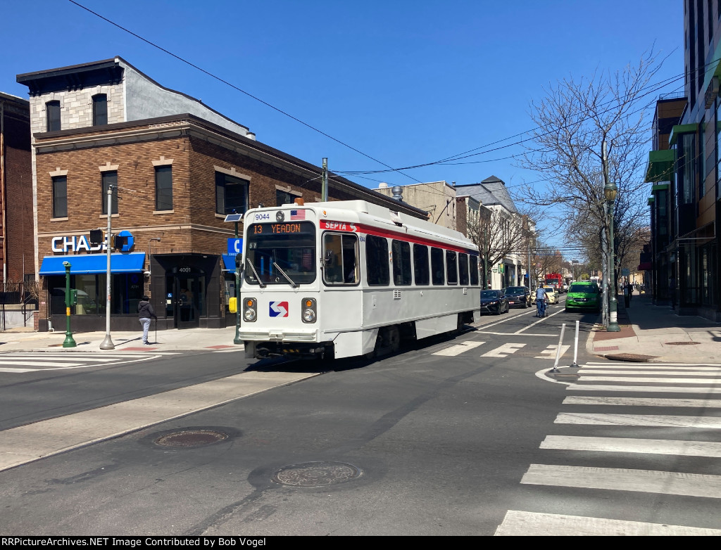 SEPTA 9044